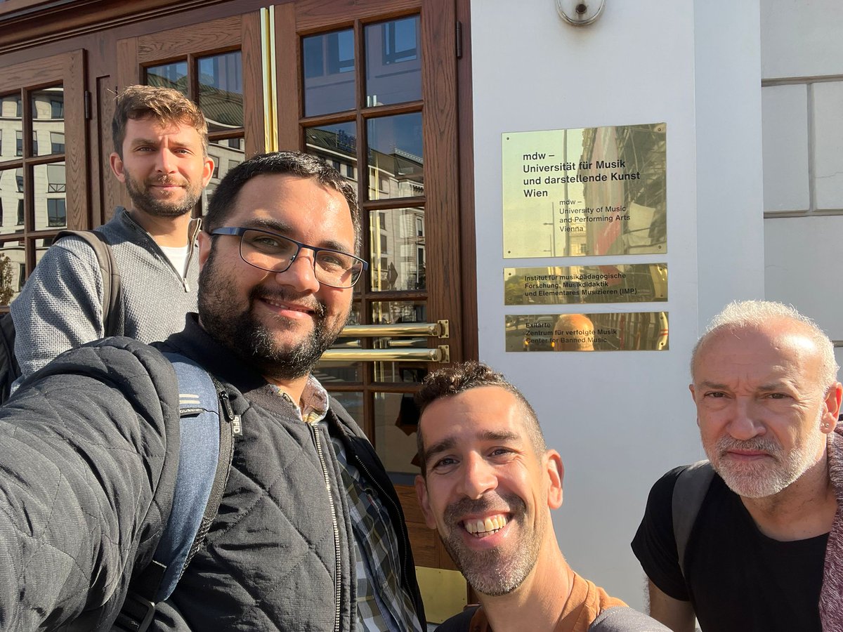 ✈︎ ✈︎ ✈︎ Meeting of higher arts education centers at <a href="/mdwwien/">mdwwien</a> (Austria). Representing #ESMUC: Enric Aragonès (Master’s Degree in #Music education for musicians), <a href="/RubenBesRams/">Ruben Bes Rams</a> and <a href="/FBadal/">ferran badal</a> (<a href="/pedagogiaesmuc/">Educació i Mediació Artística ESMUC</a>), and <a href="/gomezmargarit/">Ignasi Gomez</a> (Academic Secretary).

mdw.ac.at👋