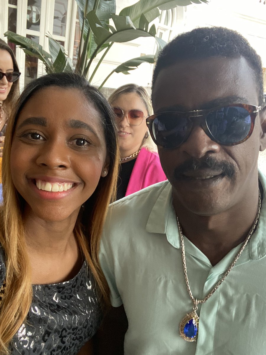 fabnazareth's tweet photo. Foi inaceitável o que fizeram com você @seujorge . Você e nenhum negro merece passar por isso. ✊🏽✊🏽 #nãoaoracismo #racismo https://t.co/8oyo852acF