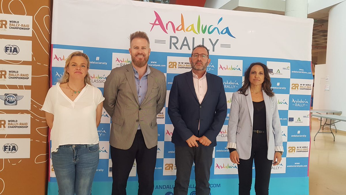 TrashorrasVOX's tweet photo. El Grupo Municipal @Vox_2Hermanas apoyando los eventos que se celebran en las instalaciones del @GHipodromoAnd de nuestra localidad, en esta ocasión el #WorldRallyRaid, con la asistencia del diputado @rafadosgarcias, la concejal @terry_vox y miembros del equipo municipal de VOX. https://t.co/Ljv4VYLSQt