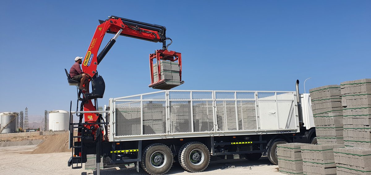 bbattachments's tweet photo. Are you visiting @baumaofficial? The B&amp;B and KAUP team are excited to be exhibiting in hall B5 stand 304. Drop by our stand and see which of our specialist attachments for the construction industry could help improve your productivity. https://t.co/HY5SyWIZhF