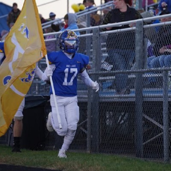 NWahlScouting's tweet photo. New #WKU Target: @MallbergJonah | WR/DB | Big Lake (Minn.) 2023

MN football prospects are untapped territory for @WKUFootball, but the Tops have found one from my neck of the woods that is flying under the radar at the D1 level.
https://t.co/fp7BDJnRYT

@BigLakeFootball https://t.co/AvrXS7b84n