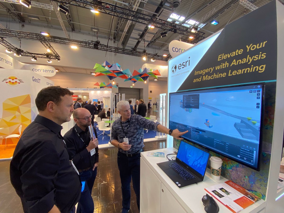 steve_snow_'s tweet photo. #InterGeo22 Day 2 busy day discussing #GIS #ArtificialIntelligence #Imagery #Lidar #ArcGIS #Geospatial #RealityMapping #BIM at the #Esri booth Stop by booth #66 to learn more #InterGeo https://t.co/c0MRWhFmum