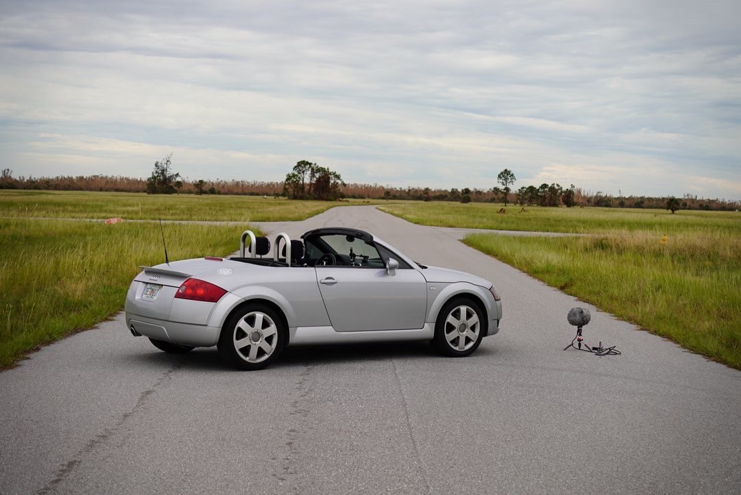 watsonwu's tweet photo. Convertible Audi TT sound effects recording session
.
#soundeffects #watsonwu #auditt #audi #convertible #sounddesigner #sounddesign #microphone #schoeps #dpamicrophones #sennheiser #rodemic #ktek #manfrotto #gameaudio #gamesound #audioforgames #filmsound #audiopost @AudiOfficial https://t.co/APm0XHULPm