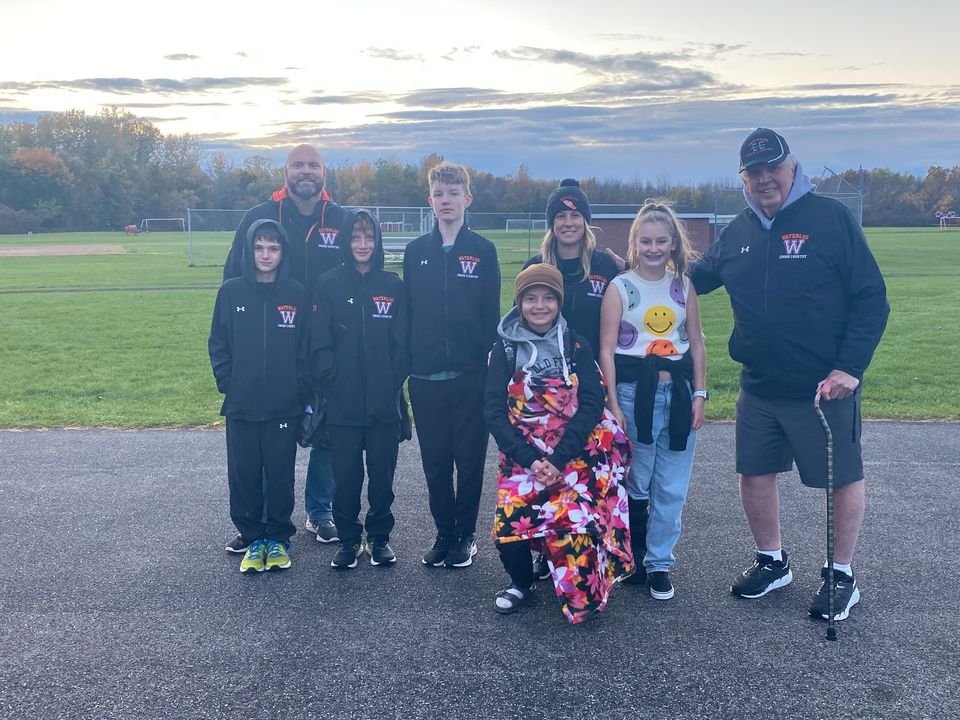 Keishabree77's tweet photo. End of the regular season- and what a great one it was!  These modified teams were outstanding!  So much to be proud of!!🧡🖤 https://t.co/KZSUWmzmKc