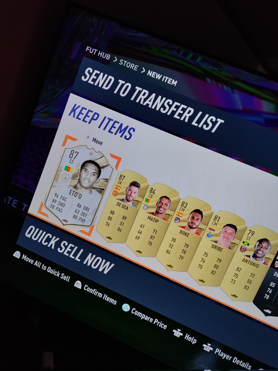 AR730262231's tweet photo. I packed eto'o!! https://t.co/YdmCz4ZV9F