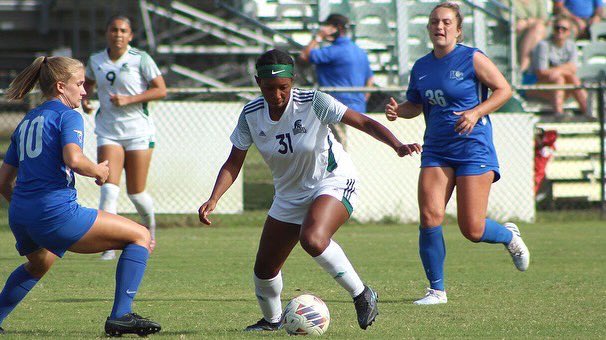 UMO_W_Soccer's tweet photo. Tianna Hill finds the back of the net in our 2-0 win over Chowan 🔥
#NoBigDill ⚔️⚽️ https://t.co/0ipJPOxbwB