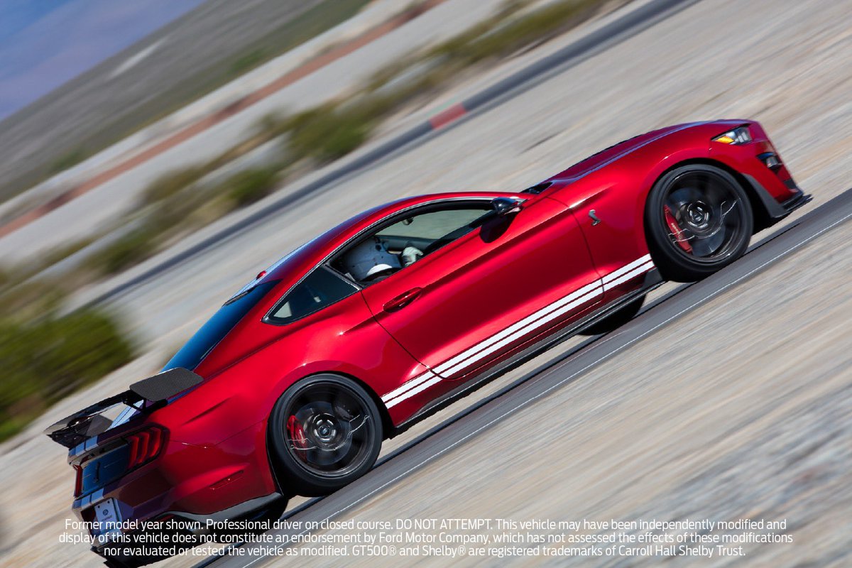Ford Mustang tweet media