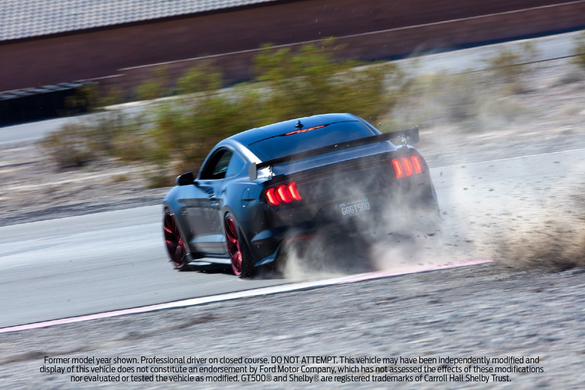Ford Mustang tweet media