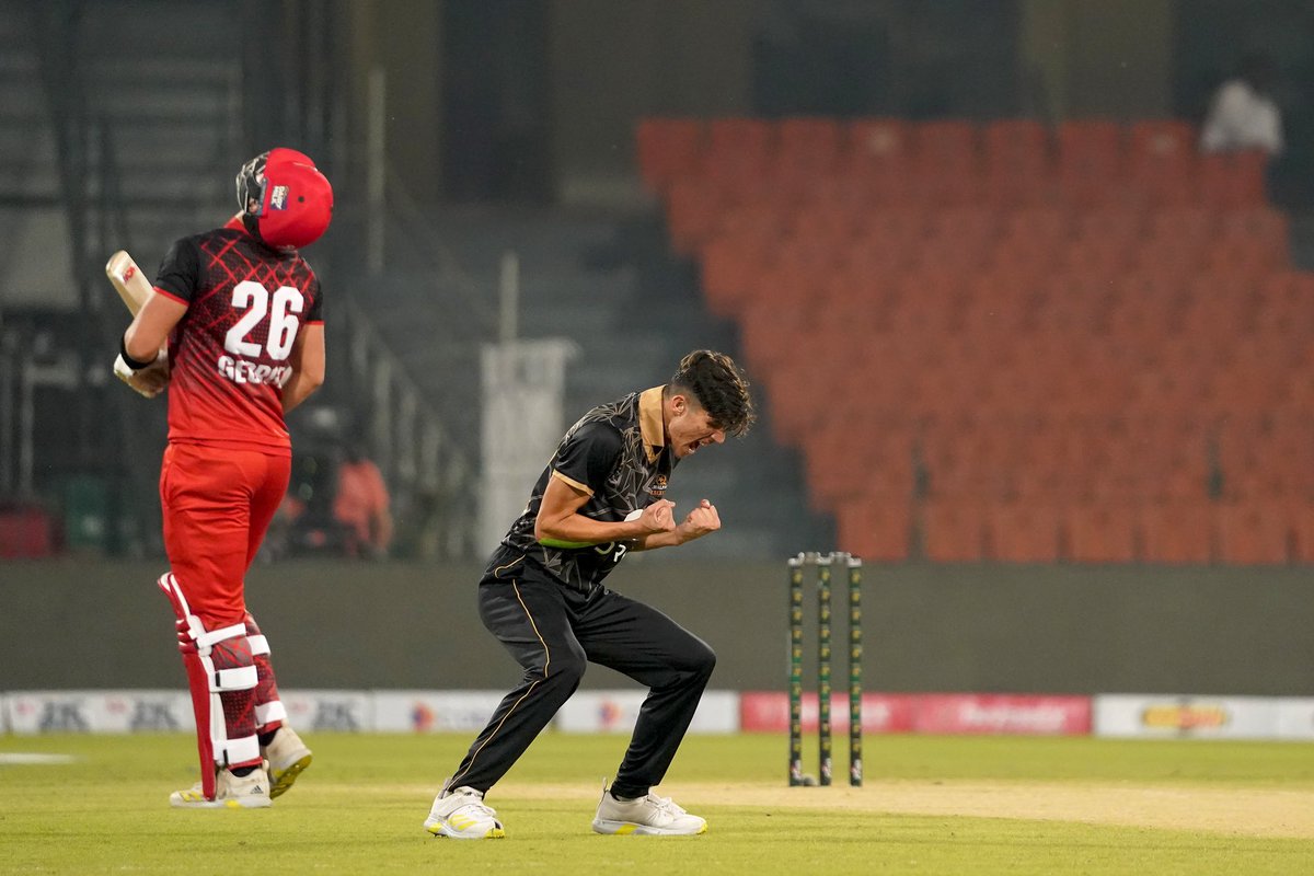 RR_pjl's tweet photo. Amir gets his first wicket of the match. George Thomas departs ☝️

#PJL | #Next11 | #RaidersRule | #RRvMW https://t.co/bgmD0kbYMA
