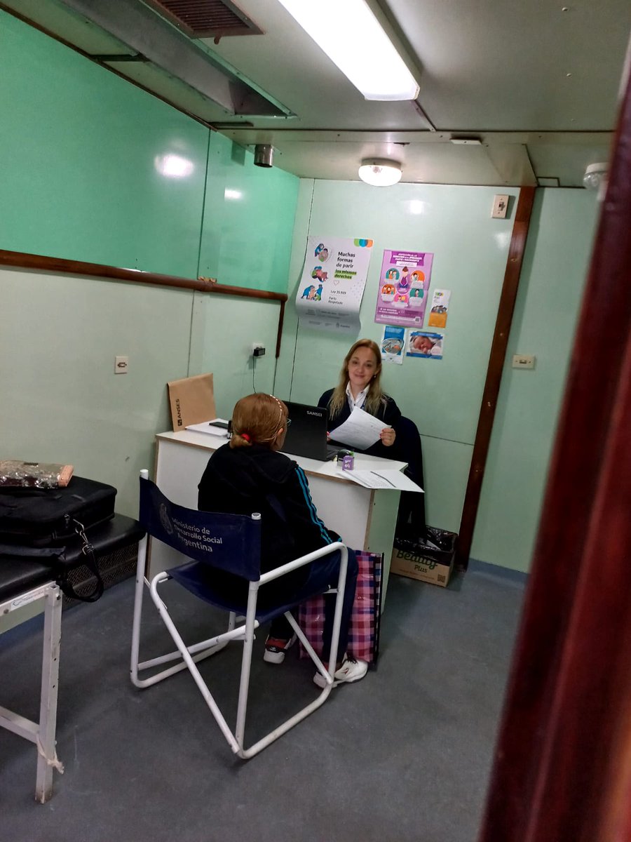 FernandoRamoRey's tweet photo. Para Nosotros la Patria es el Otro, seguimos atendiendo en Herrera, articulando con otras comunas. Cada solución es un derecho garantizado. No hacemos muchos discursos y posteos, pero cada día damos el mayor esfuerzo para llevar las Políticas del Estado Nacional. @vtolosapaz https://t.co/BVExQzyOva