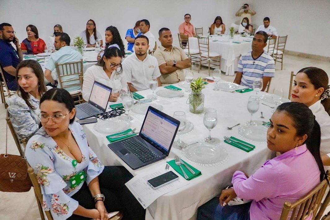 sec_ambiente's tweet photo. Participamos en el sexto encuentro de mesas sectoriales por la excelencia académica📚, un espacio estratégico creado por la Corporación Antonio José de Sucre para relacionarse con el sector externo y mejorar su oferta institucional. 
#UnidosTransformamosMás https://t.co/ps9TuReJ91