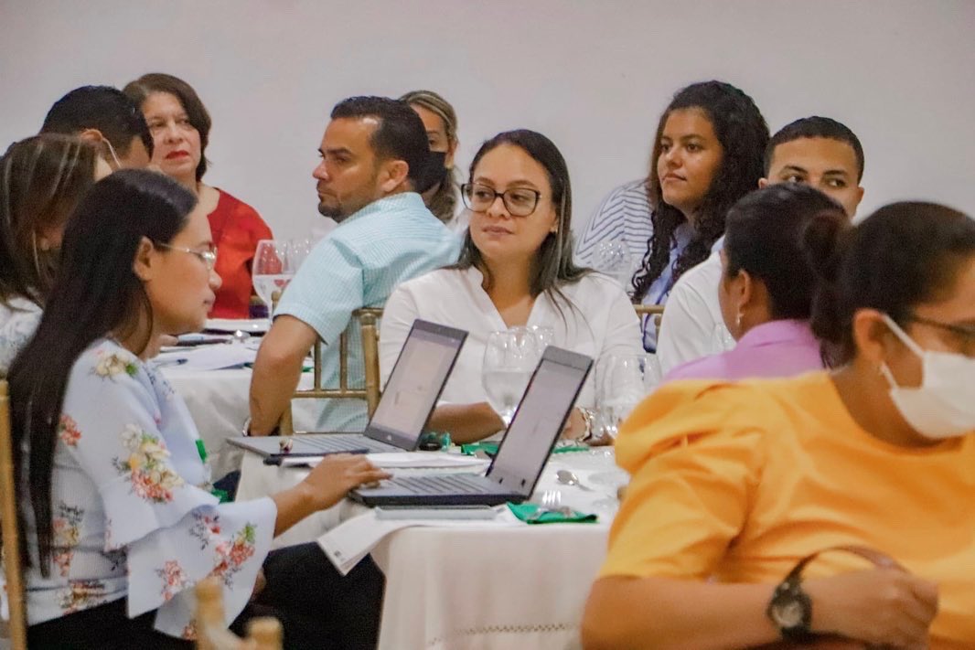 sec_ambiente's tweet photo. Participamos en el sexto encuentro de mesas sectoriales por la excelencia académica📚, un espacio estratégico creado por la Corporación Antonio José de Sucre para relacionarse con el sector externo y mejorar su oferta institucional. 
#UnidosTransformamosMás https://t.co/ps9TuReJ91