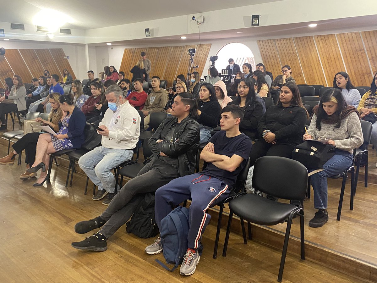 Sigue en vivo el seminario internacional 'Tejiendo el cuidado: Responsabilidad social dirigida por trabajadores' organizado por #COR-UAH y @LIBERA_ONG en youtu.be/iZHFcO20Flc