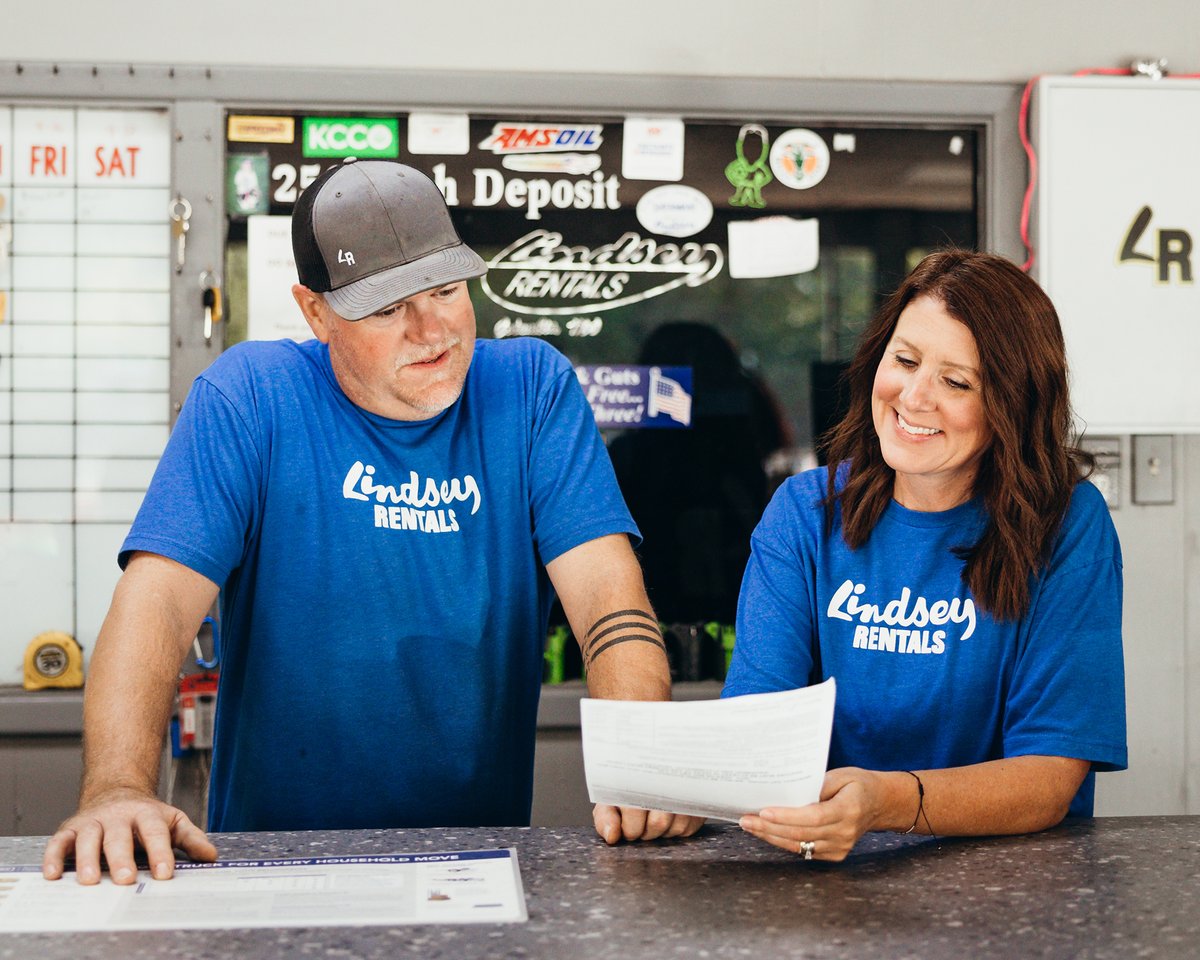 Lift_Division's tweet photo. Check out our recent photoshoot with Lindsey Rentals! We captured their showroom, staff and rental equipment for their website and social media. https://t.co/VHpsNwh4Wh