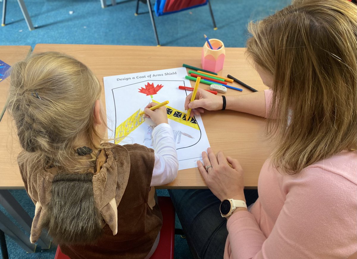 OPS_OratoryPrep's tweet image. Our #Year2 have participated in a ‘Castles &amp;amp; Dragons’ day to celebrate the end of their topic for this term.

Throughout the day, children have taken part in various activities including creating their own Coat of Arms Shield with their families!

#OPSLearning