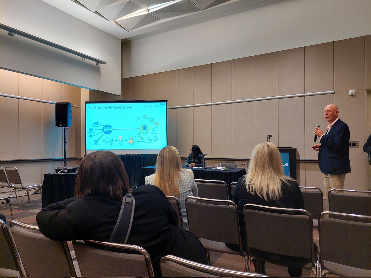 Another representation at #OCHC22 from the NHS with <a href="/KingGraham_CIO/">Graham King</a> part of an international panel on shared care records. Great to be part of it from @CernerUK <a href="/IANCROOK333/">Ian Crook</a>