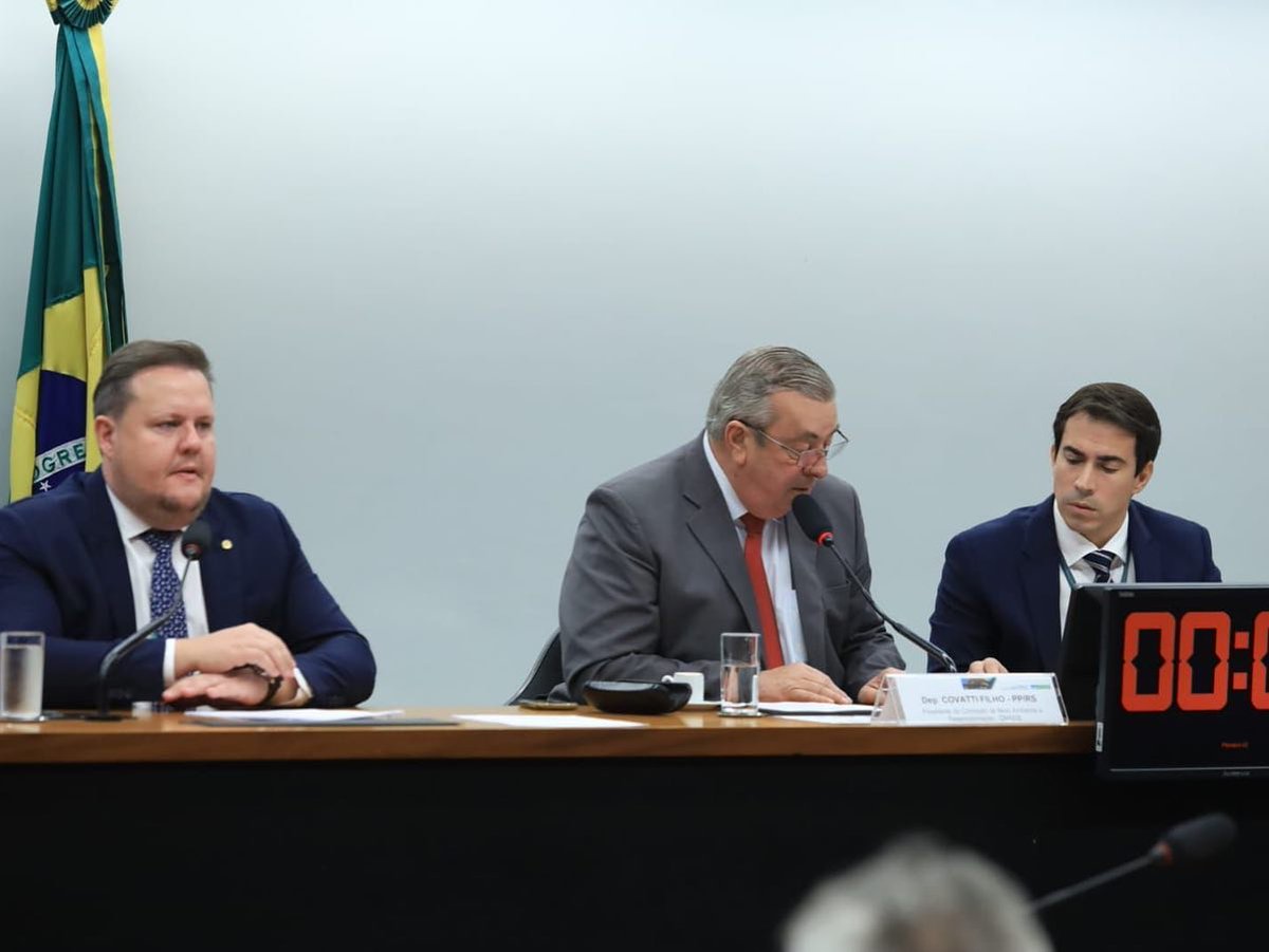 CMADSUSTENTAVEL's tweet photo. Na reunião deliberativa extraordinária de hoje (19) da CMADS, tivemos as aprovações do requerimento 53/2022, dos projetos 1.034/2020, 404/2022 e o 1.199/2022 ☑️

Saiba mais: https://t.co/sBAeg2YPZo https://t.co/tNz7uWtA4Q