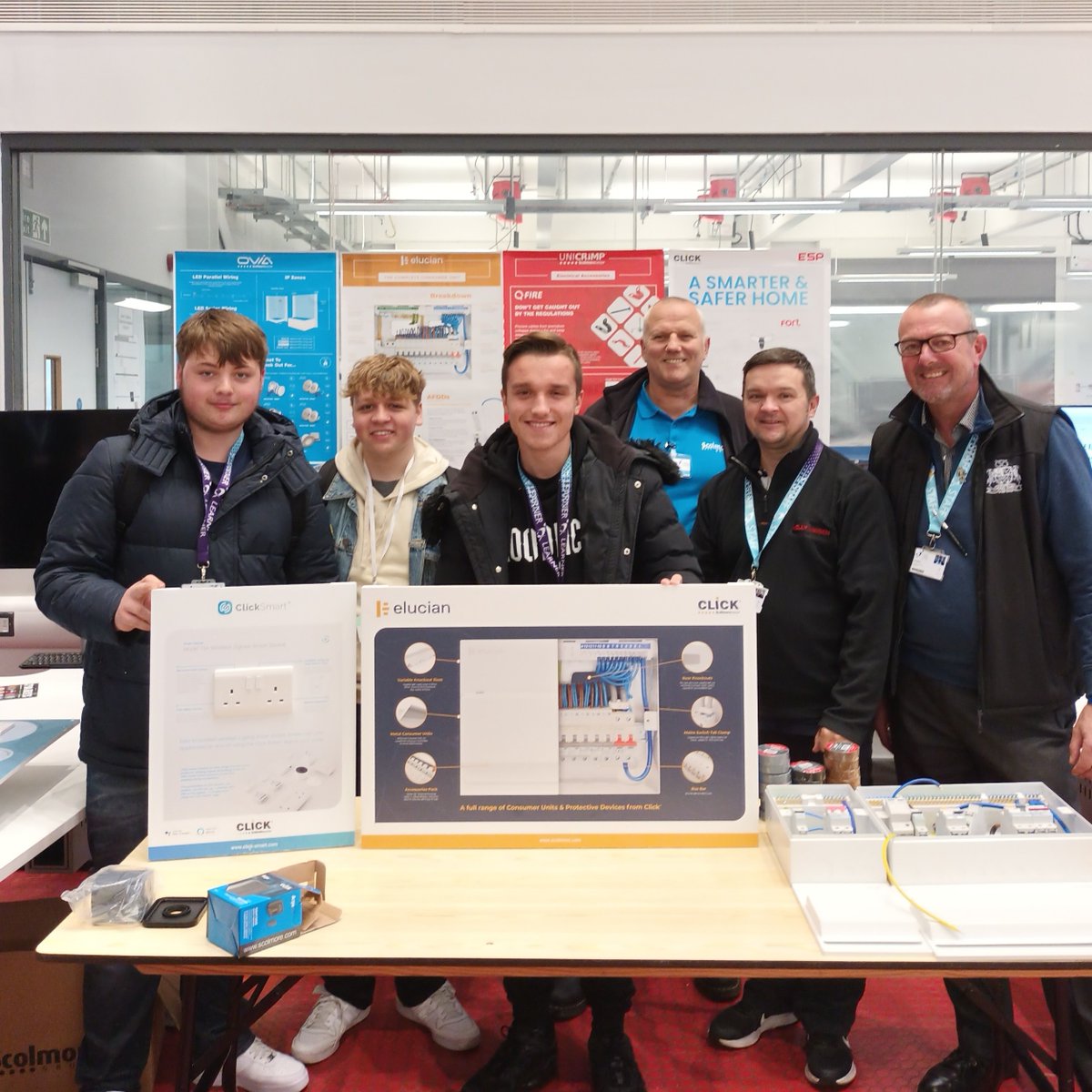 Dudley_College's tweet photo. Advance II held an Employer Engagement Event today! 📅
Local employers visited us to deliver training sessions, host interactive workshops & join our mini expo.
What a brilliant opportunity for students to explore the Engineering & Electrical industry! 👏
#CollegesWeek https://t.co/pGGJLThIjR