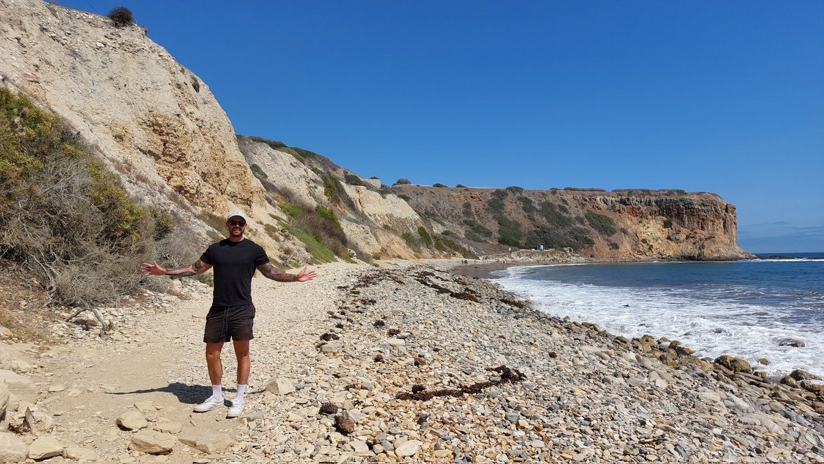 It's been a while! 

Glad to be back after a exciting whirlwind of events over the past 2 years! 

Been traveling mad with <a href="/Marvel/">Marvel Entertainment</a> and @wbpictures projects now complete along with opening a second gym and officially launching the David Kingsbury app. 

Feels great to be back 💪