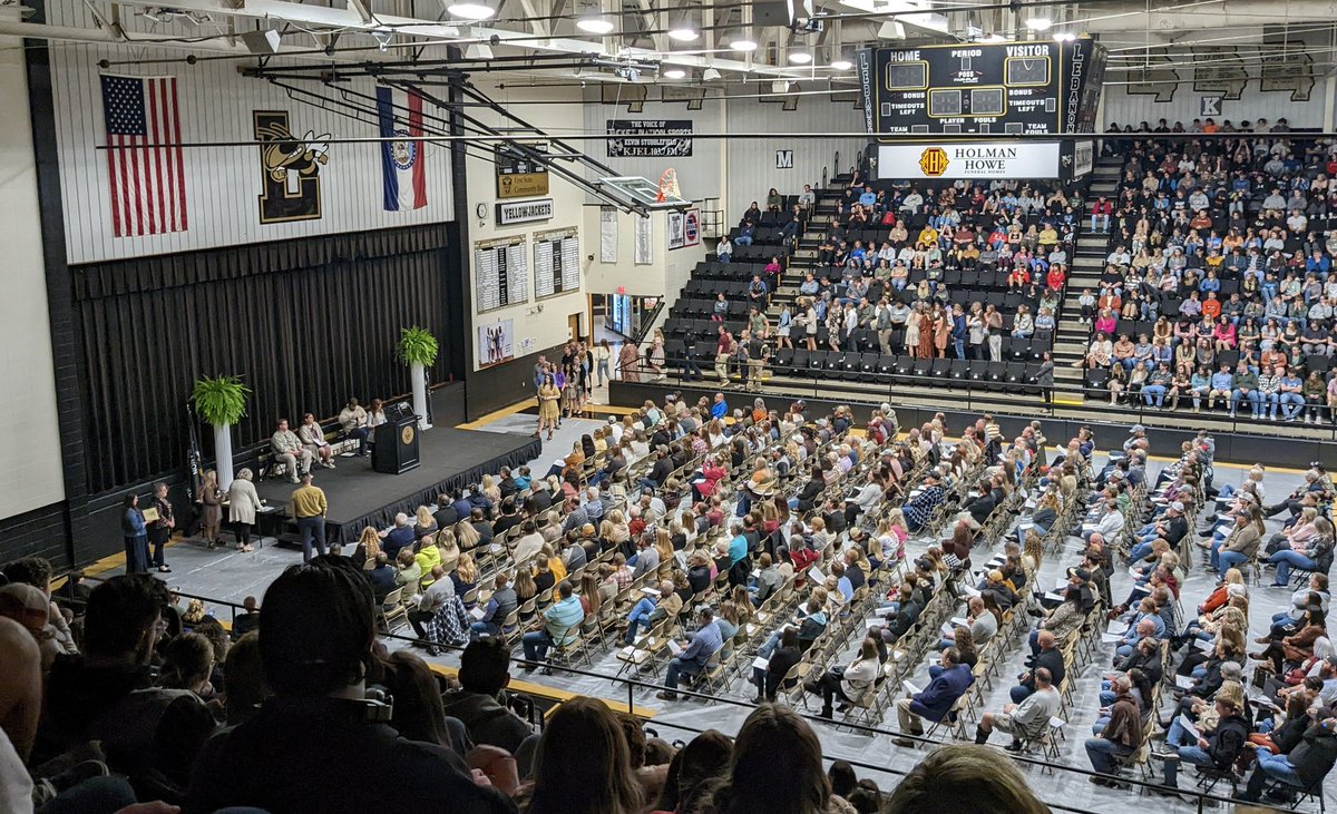 YellowjacketsXC's tweet photo. Congratulations to all the LHS TALES recipients!  This award goes to students with at least a 3.75 GPA.  80% of the XC team earned this award!
@_abbeyjohnson_ https://t.co/PRVqMRnus1