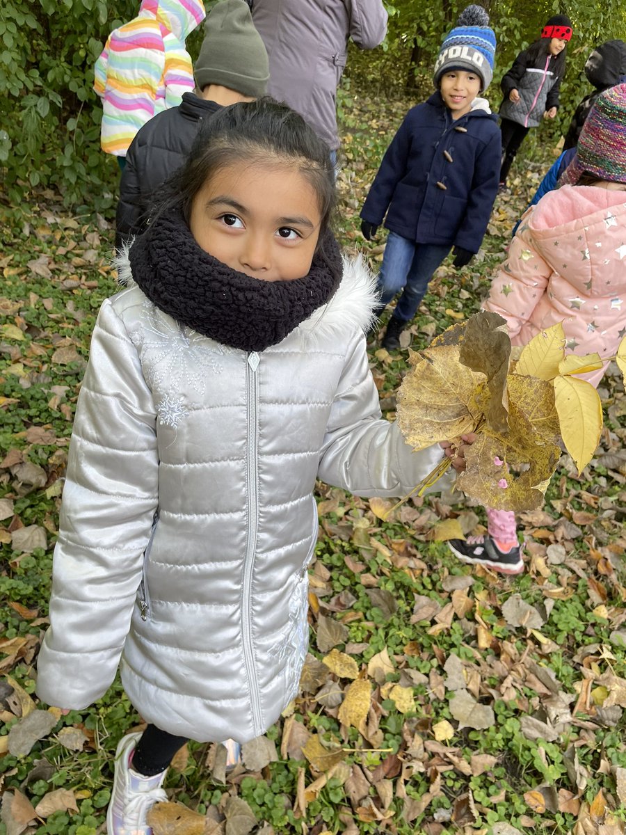 Such a fun morning experiencing fall at the nature center with kindergarten! Crunchy leaves, birds singing, colorful leaves and chilly air! <a href="/LakeParkASD4/">Lake Park Elementary School</a> #ASD4ALL