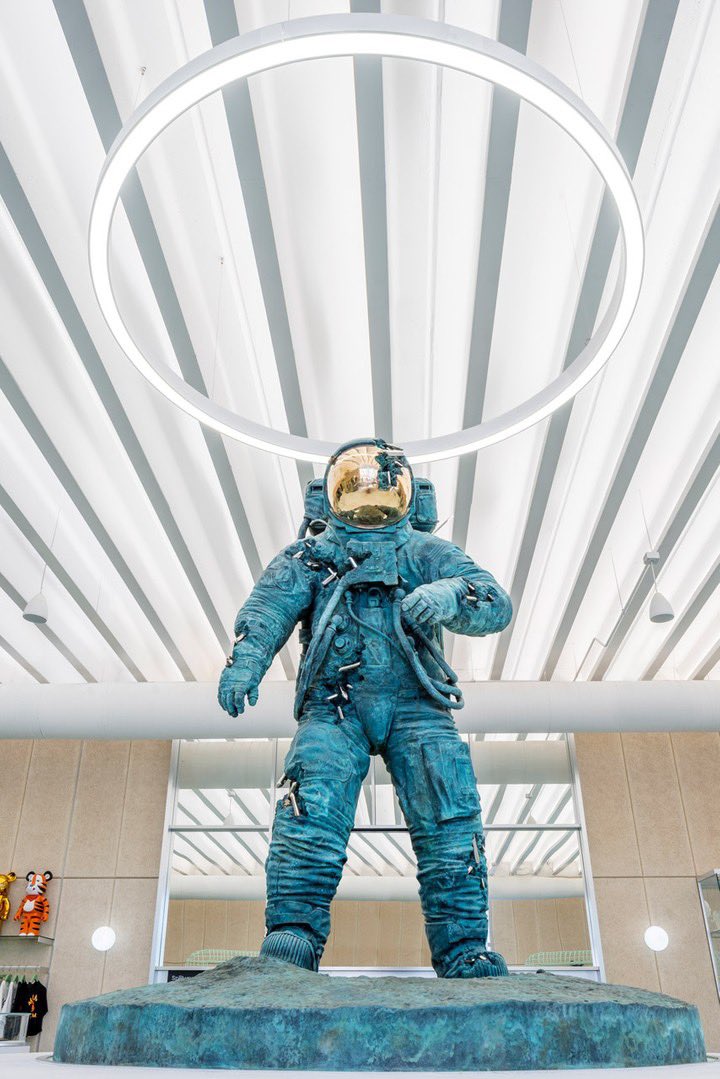 StreetFashion01's tweet photo. Billionaire Boys Club’s New Flagship Store in Miami designed by Daniel Arsham’s “Snarkitecture” (2022) https://t.co/EiKJYv62EX