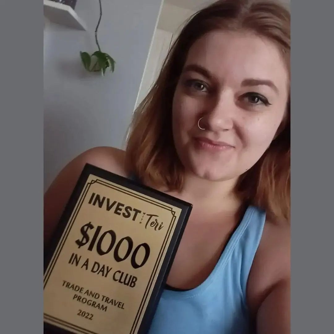 binary_42's tweet image. Don’t stand in the shadows of the past. Move into the light of the future 🔮Are you interested in/Binary/ forex option Trade(trading in binary and bitcion mining has really helped a lot of people reach their financial dreams and has made more people