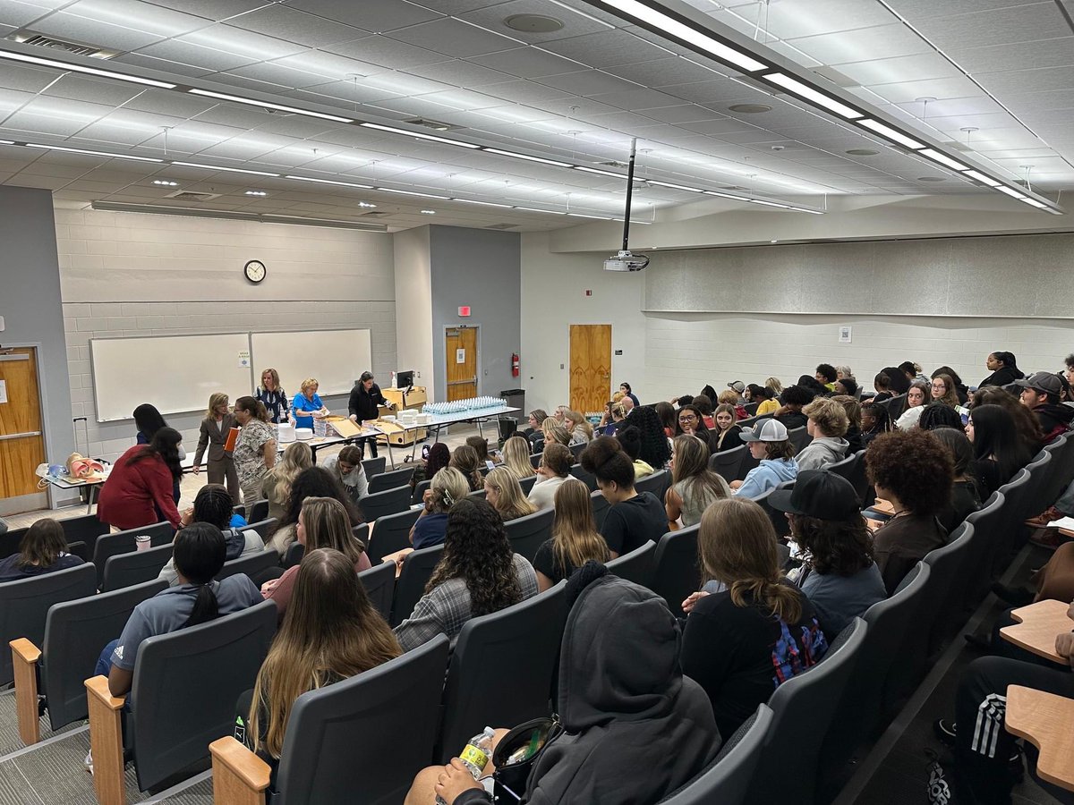 ClayCTE's tweet photo. Thank you @SJRState for hosting @oneclayschools at the Orange Park Campus to learn about Nursing, Allied Health, Criminal Justice, Computer Science, Engineering Technology, Business, and Teacher Education programs! https://t.co/D7BjJRsDsl