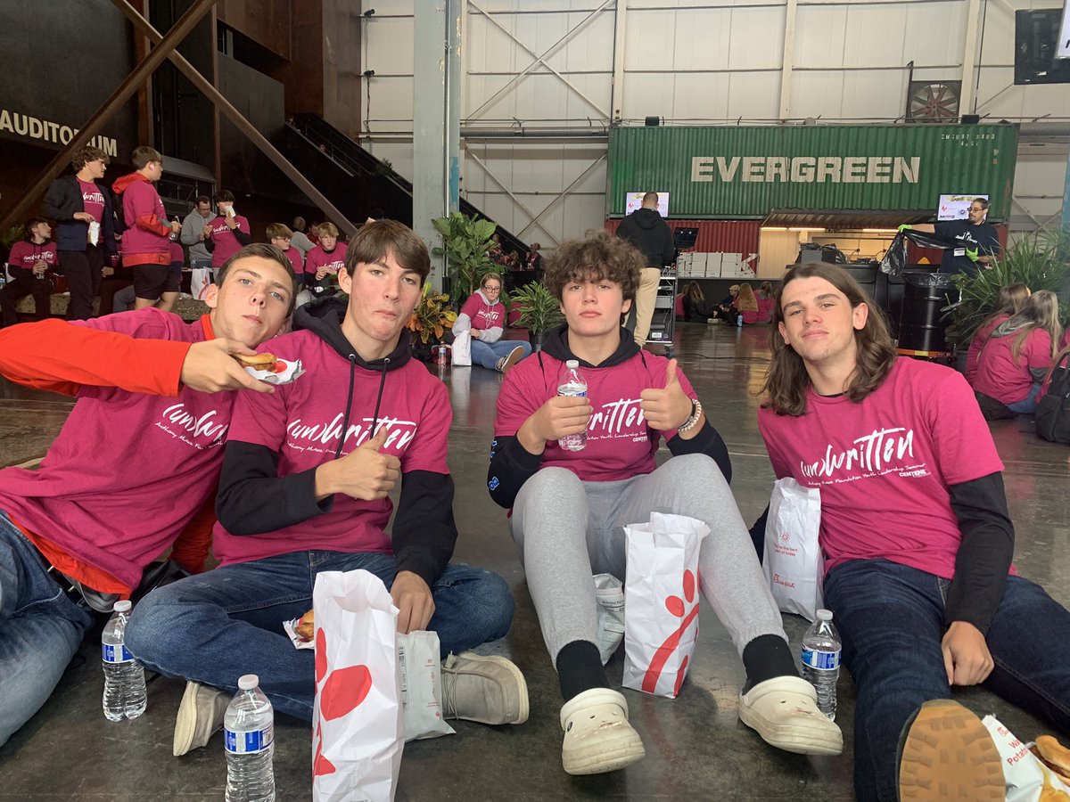 FHS ROAR PRIDE - STUDENT EDITION tweet media