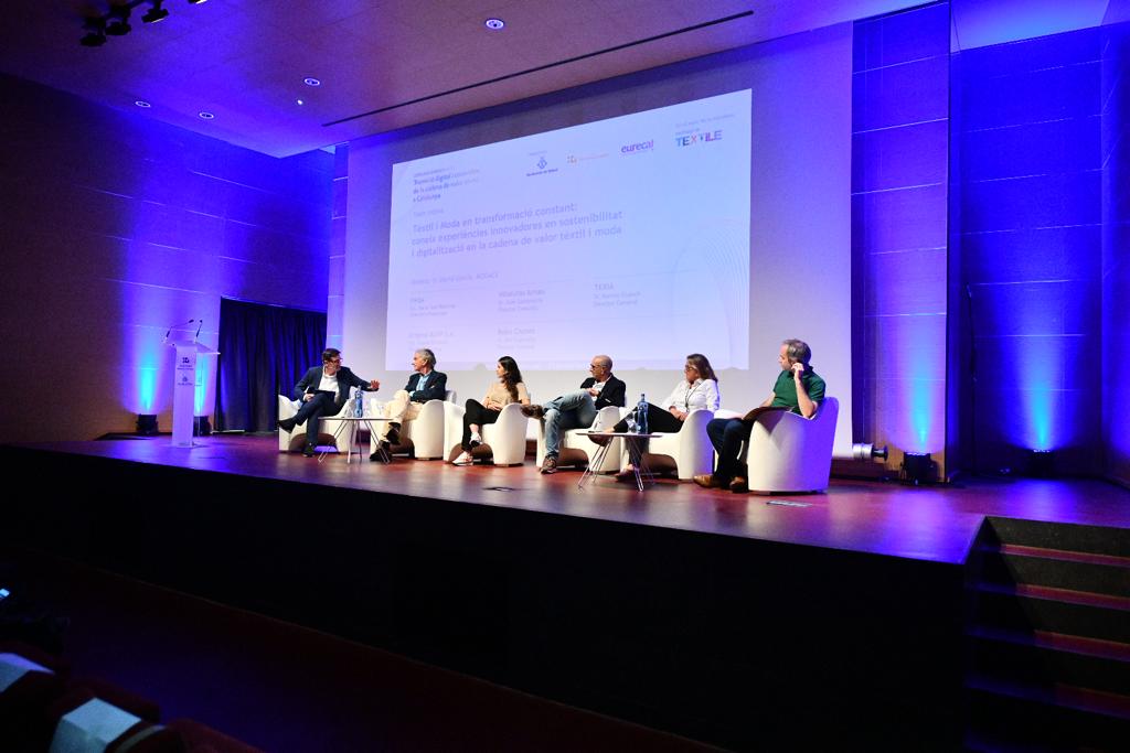 ReimagineTextil's tweet photo. Coneixem els programes d'innovació i sostenibilitat en aquesta taula rodona 🔝 amb #FINSA #BUFF @BOBOCHOSES @hilaturasarnau #TEXIA #InnovacióTèxtil https://t.co/eQ27PbPWdS