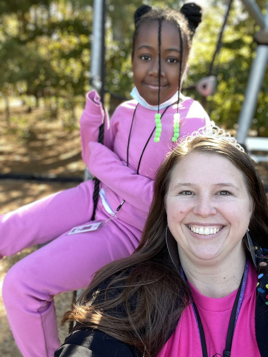 MrsFreemanLVES's tweet photo. Pink out Day! @LVESCHOOL #ncssbethebest https://t.co/Hr3RbpKd63