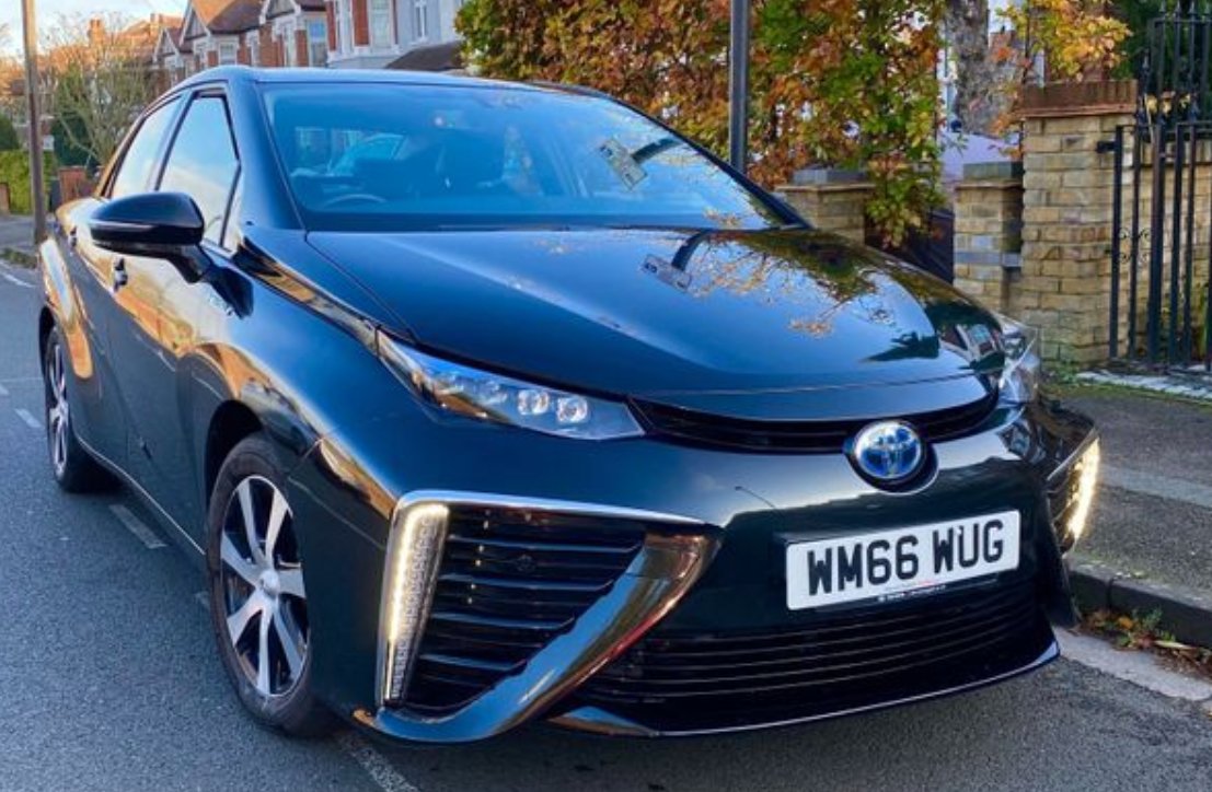 There's 1 HFCV on @AutoTrader_UK, it requires 1kg, £12 of H2 for 60 miles range. That's 33 kWh's of gas and electric. You could use 15kWh's for the same distance in a BEV, which you can buy for 25K less, new, and fill for as little as 75p. But this is coming any day soon 😂