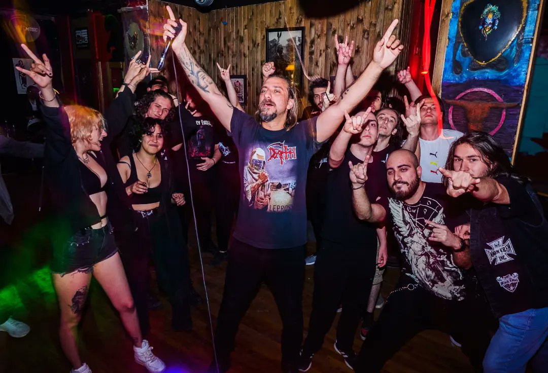 theataraxia's tweet photo. Geç olsun güç olmasın 🤟 Antalya Metal Night 2 ve 3. 
Angona | Anonima | Revenant Prophet @ Rock Bar Kaleici
.
#metalnight #metalconcert
 #concert #concertphoto  #gigphotography #musicphotography #musicphotographer #konser https://t.co/xBuxMAgdRz