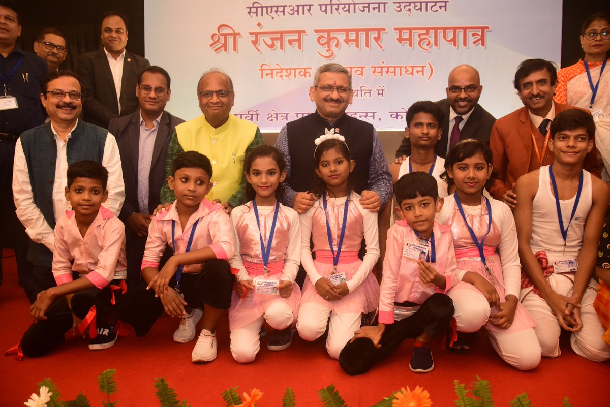 DirHR_iocl's tweet photo. Was indeed special to inaugurate the #IndianOil CSR project ANANTA in collaboration with Speech &amp; Hearing Institute &amp; Research Centre at Kolkata today, under which we will provide equipment &amp; support to speech &amp; hearing impaired children.
Empathy is power, &amp; together we'll shine! https://t.co/W0ulOSZooJ