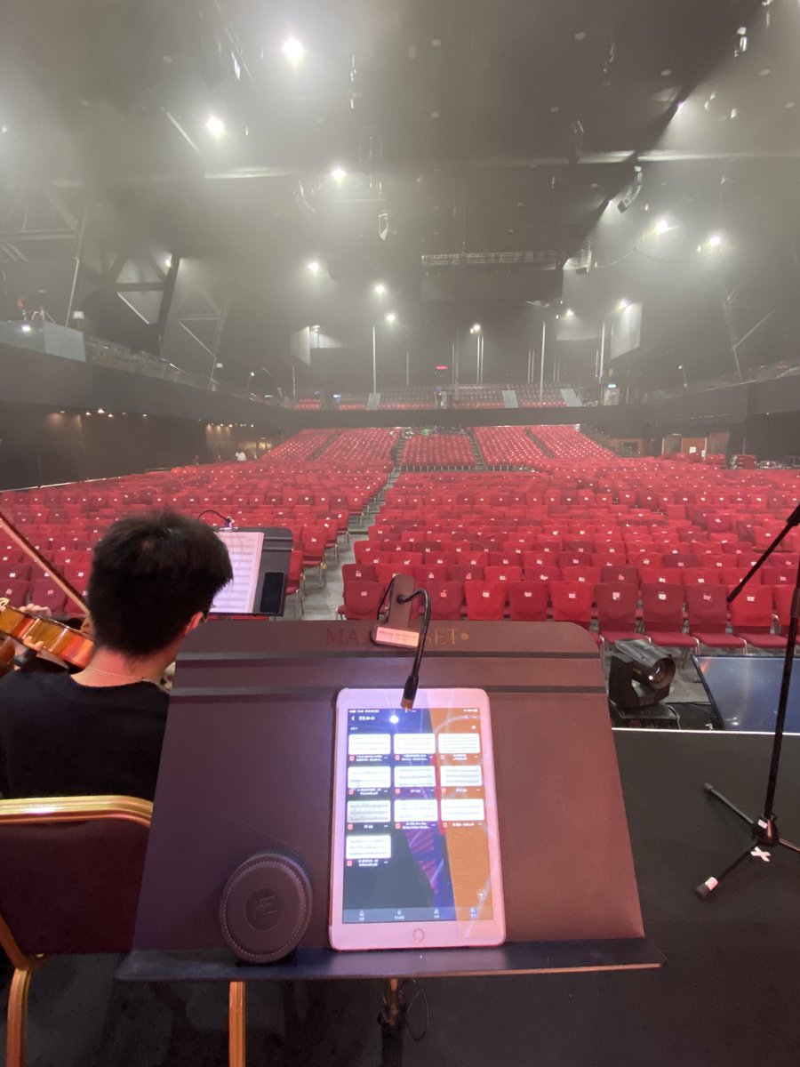 athenayip0719's tweet image. ~~~ See you guys 🖤🖤🖤
Thank you sponsor: Ego.inear 
#Hongkong #Starhall #ilub #DoubleBass