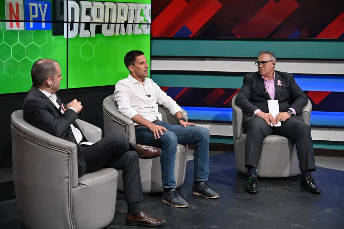 DiegoGaleanoH's tweet photo. En @npyoficial con @rosatoernesto y @DieRubin reiteramos que el éxito🥇de #Juegos @asu2022oficial fue posible mediante el equipo humano conformado por el staff @sndpy #ASU @coparaguay #EquipoPais y el apoyo del gran público paraguayo!.
#GraciasParaguay🇵🇾🇵🇾
#ElSueñoCumplido https://t.co/Bu1Lkj6mty
