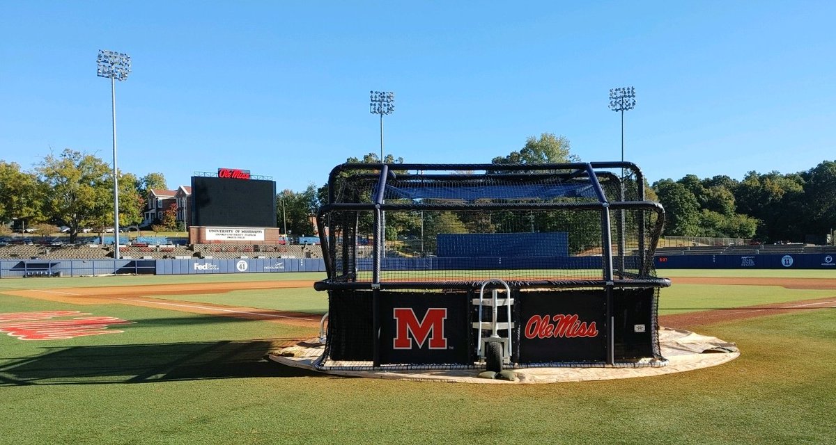NettingPros's tweet photo. π CHAMPIONS ALERT π
When the 2022 @NCAABaseball D1 National Champion @OleMissBSB βΎ team needs new batting practice products, they call the #NettingProsβΌοΈ
π’ Check out their Customized, Fully Padded, #BPTurtlePro with Digital Graphics installed todayβΌοΈ
#HottyToddy #RebsBSB https://t.co/paiWAURSY6