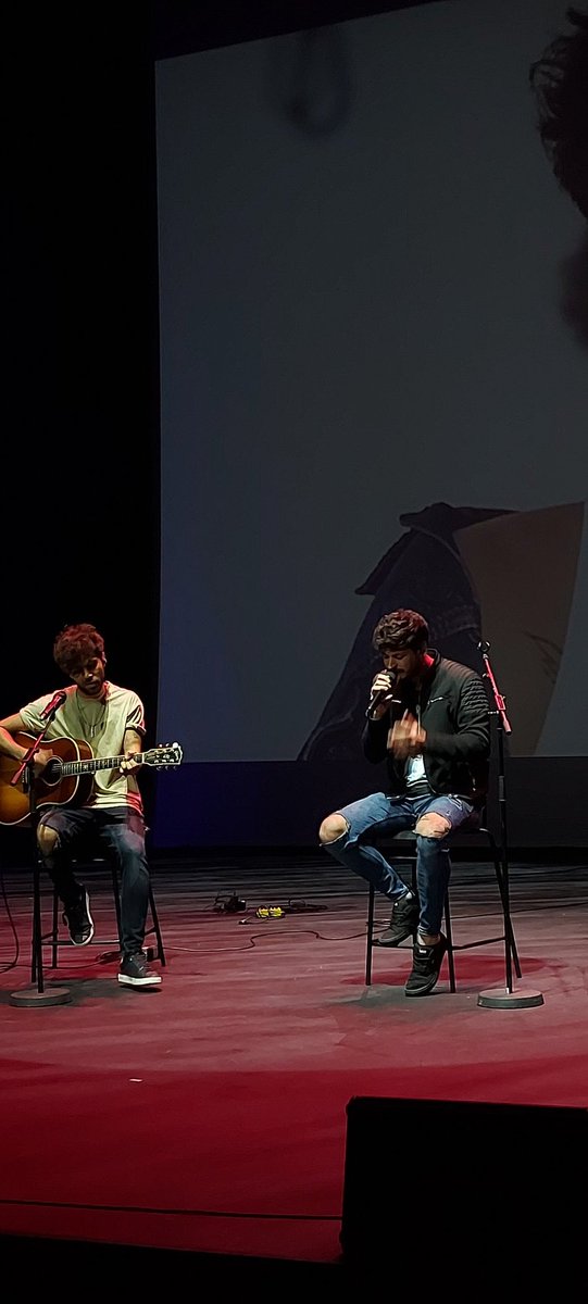 En el #Superacústico de <a href="/canalfiesta/">Canal Fiesta Radio</a> con <a href="/cepedaoficial/">Luis</a> gracias a <a href="/dominguezja/">José A. Domínguez</a> <a href="/apijimenez/">Api Jiménez</a> y <a href="/ertrivi69/">Manuel Triviño</a>