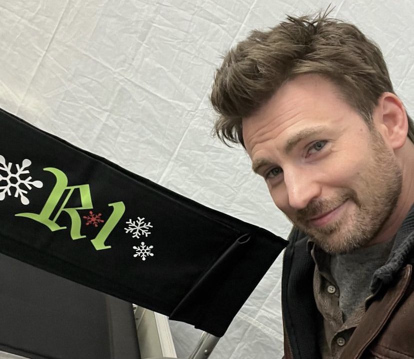 dailyevans_'s tweet photo. new chris evans selfie <3 https://t.co/RpevQc7vGb