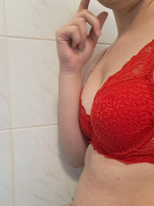 What's your favorite colour? https://t.co/VYLgpXeNUN