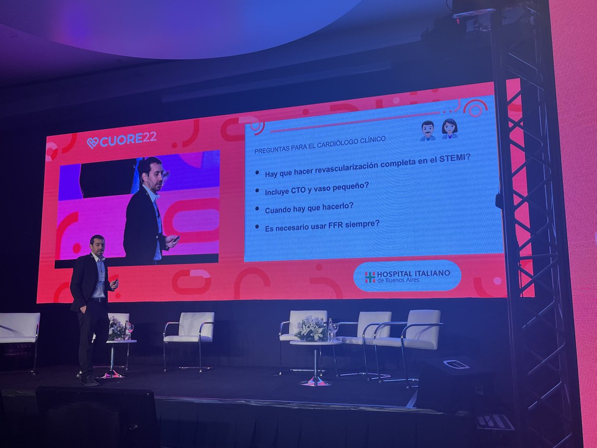 CarlaAgatiello's tweet photo. Grande @ISeropianMD hablando de SCA con supra culprit vs. Tto completo #CUORE22 https://t.co/30ecTAYlWQ