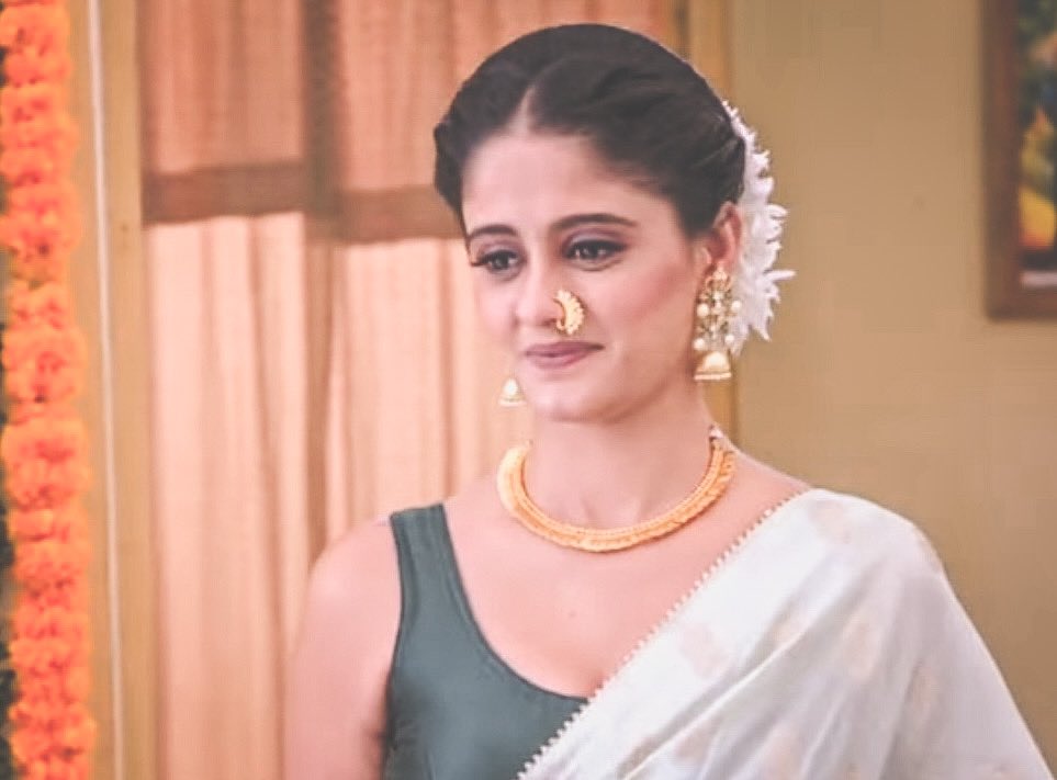 NainaAlex24's tweet photo. The beauty in her simplicity 🧡🌿🤍
#AyeshaSingh #SaiJoshi https://t.co/6VOqQMzTA7