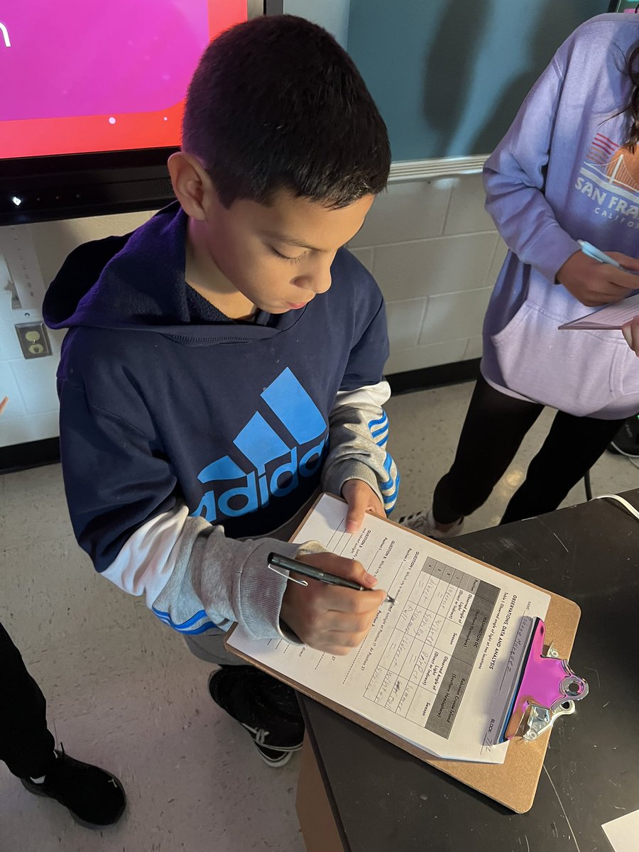 Miss Treanor tweet media