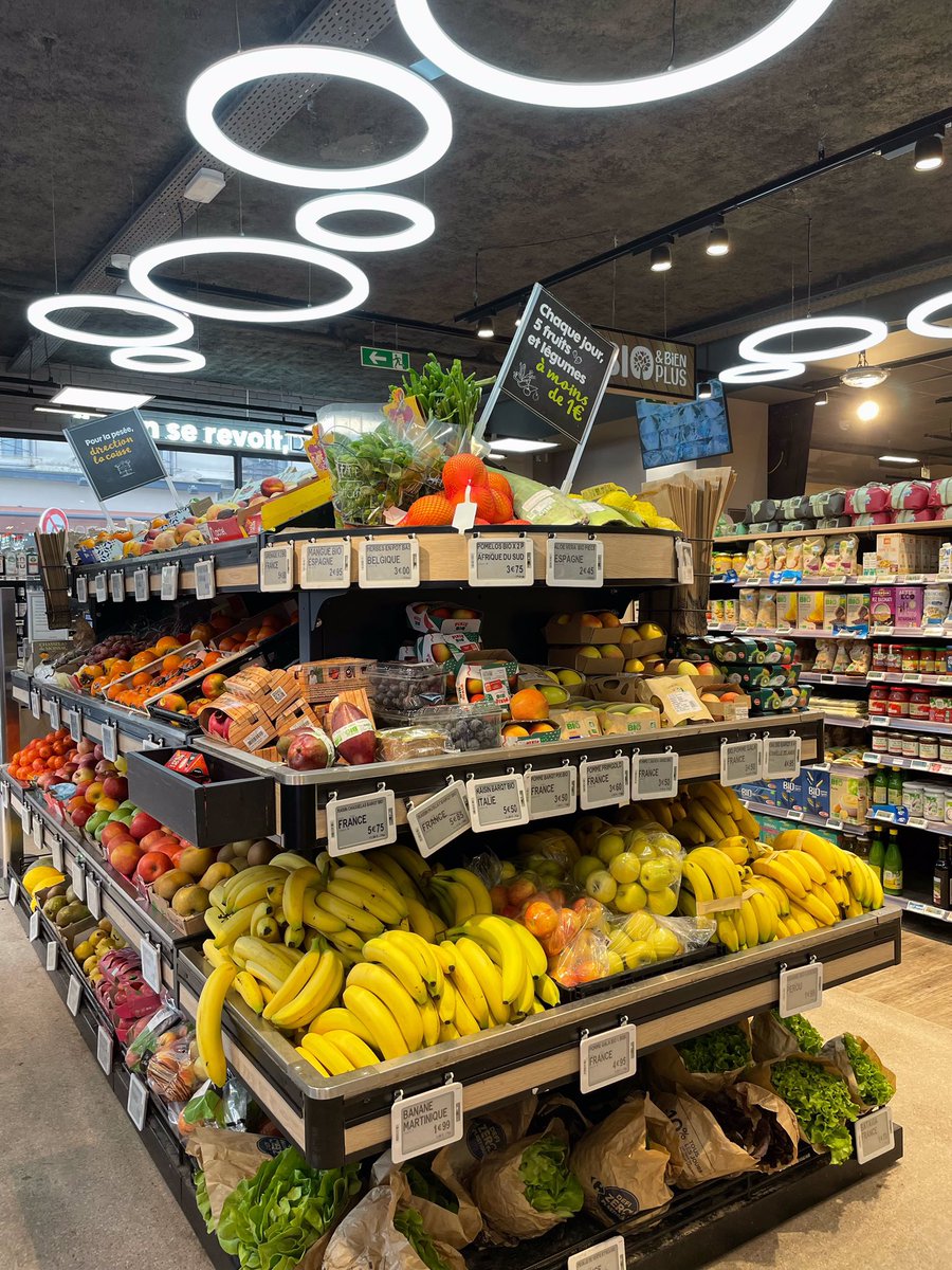 BryanRoberts72's tweet photo. Convenience stores in France really are dreadful https://t.co/1o6VmPngKG