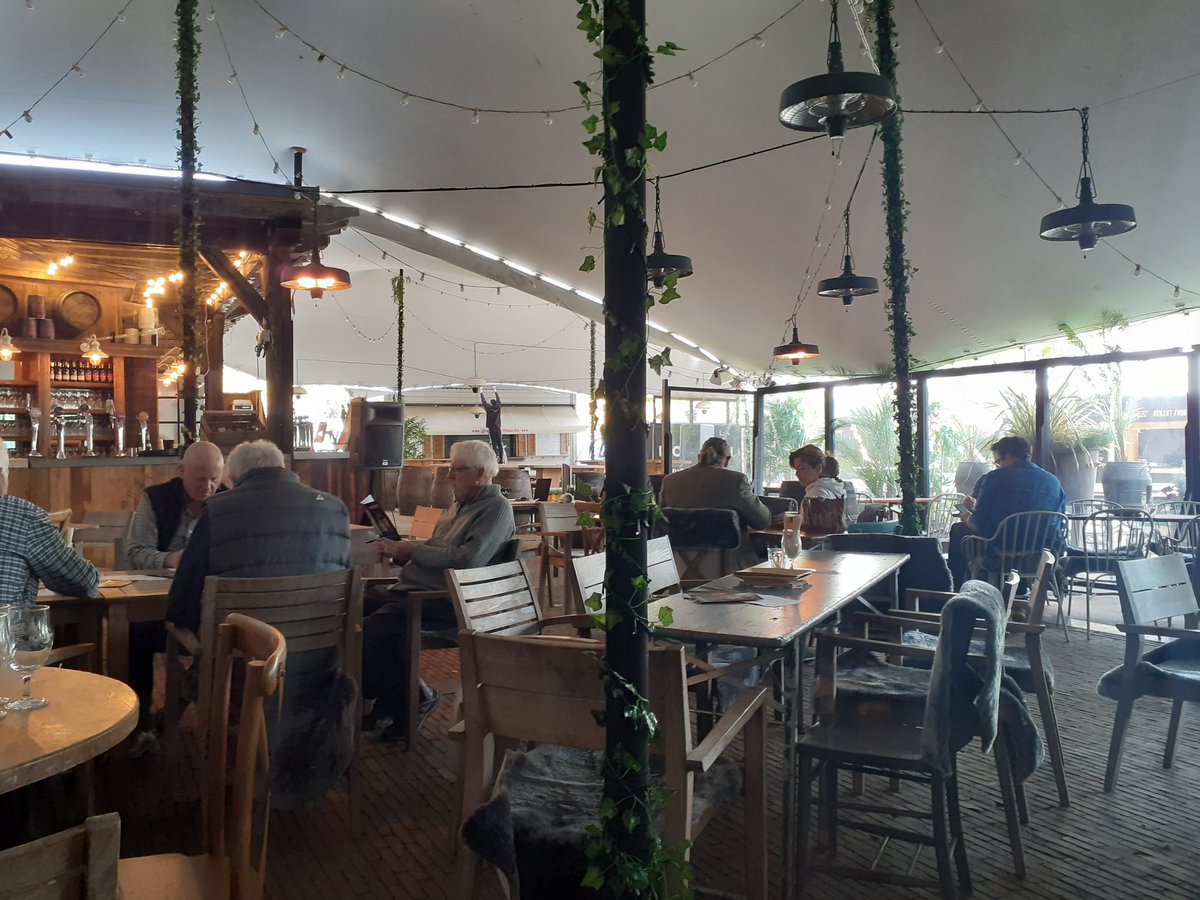 AlastairPKerr's tweet photo. Great to be representing #AngiesGloucester @Dunkertons today, enjoying the cider tour and of course the samples along the way! Good to see the guys from @GBrewery @CraftDrinkCo also! @CampaignforPubs #Goodcider #Cheltenham https://t.co/mdBDFeIrGH