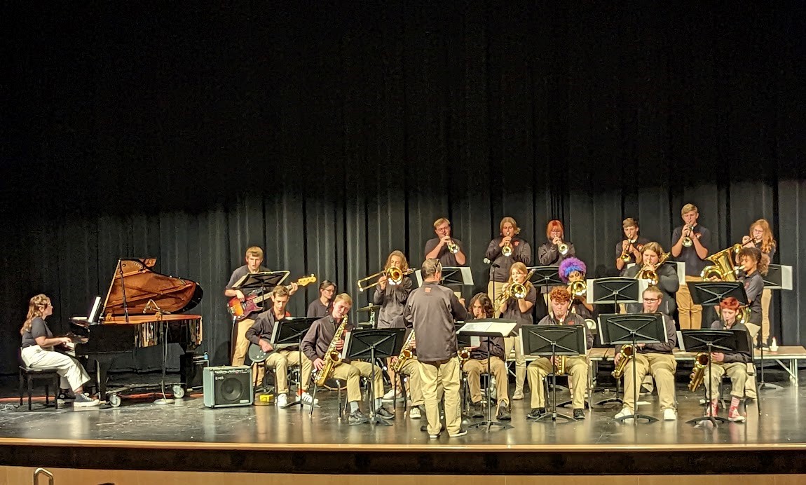 tkschools's tweet photo. Three great concerts last night by our TKHS Concert Choir, Honors Choir and the Jazz Band! TK has so many talented young people and their performances were outstanding! BRAVO everyone! #tkstrong https://t.co/vV8QJE8WTK