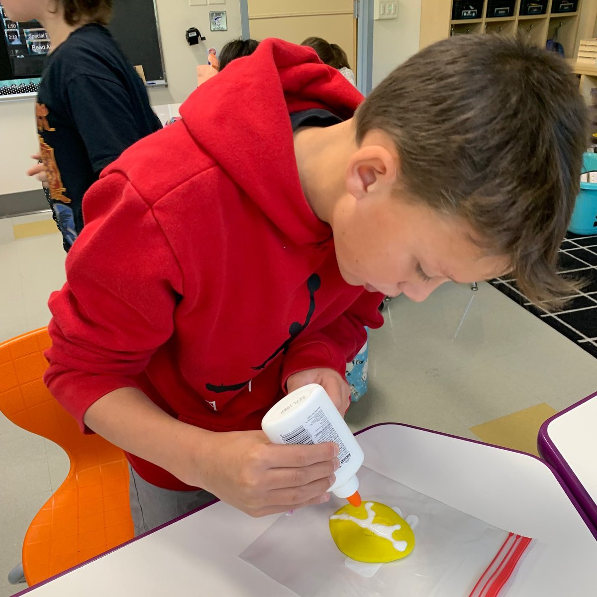 Scientists carefully create their fossil castings! We are learning the processes that shape Earth. 😀<a href="/LakeForestSD67/">Lake Forest School District 67</a> #sheridanshiines #findingjoy67