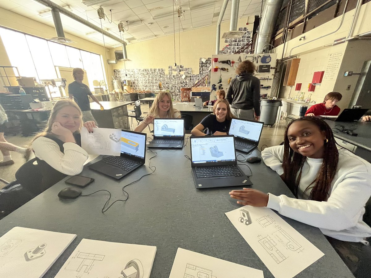 khsSTEAM's tweet photo. Engineering 2 students reviewing drafting and 3D modeling skills on @Solidedge_ST preparing for their future as Engineers!!! Tomorrow we are going to the next level with assemblies.  
@Kings_HS @Kings_Schools https://t.co/lEPik2eUCB