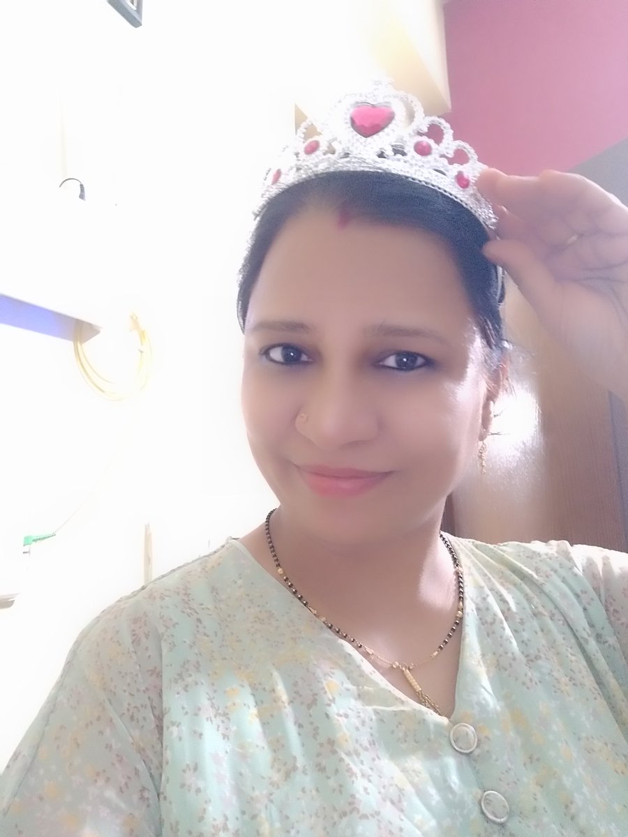 PatniSheenu's tweet photo. H. B. D.... TO ME 😃😋 https://t.co/qn7K8vnE3z