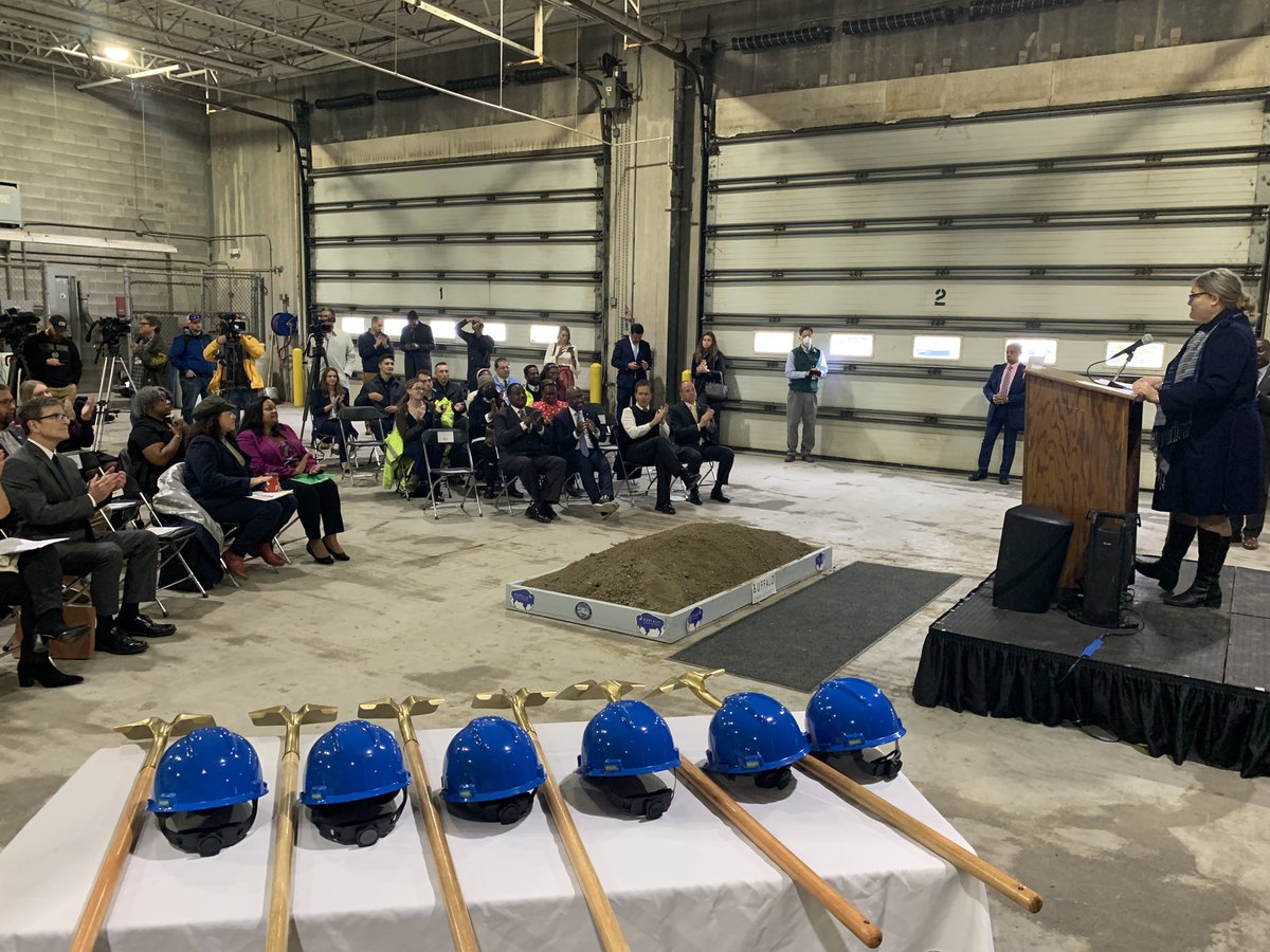MAC_EFC's tweet photo. Proud to be in Buffalo today representing @GovKathyHochul to break ground on @BuffaloSewer’s state- &amp; fed-funded $55M wastewater infrastructure upgrades w @MayorByronBrown, @radhikafox &amp; Lisa Garcia of @epa &amp; Jim Tierney of @NYSDEC. What better way to recognize #CleanWaterAct50 https://t.co/PyXqGmjKtC